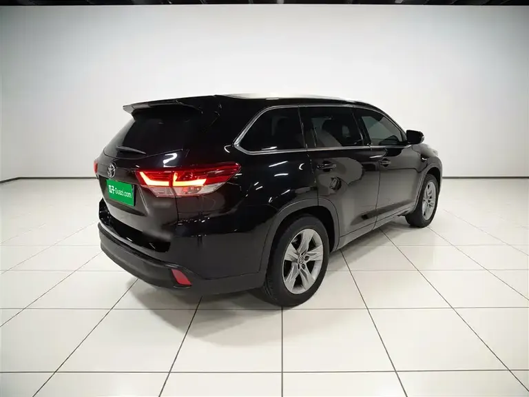 Toyota Highlander 2.0 T 4 WD Luxury 7-seat CN-V