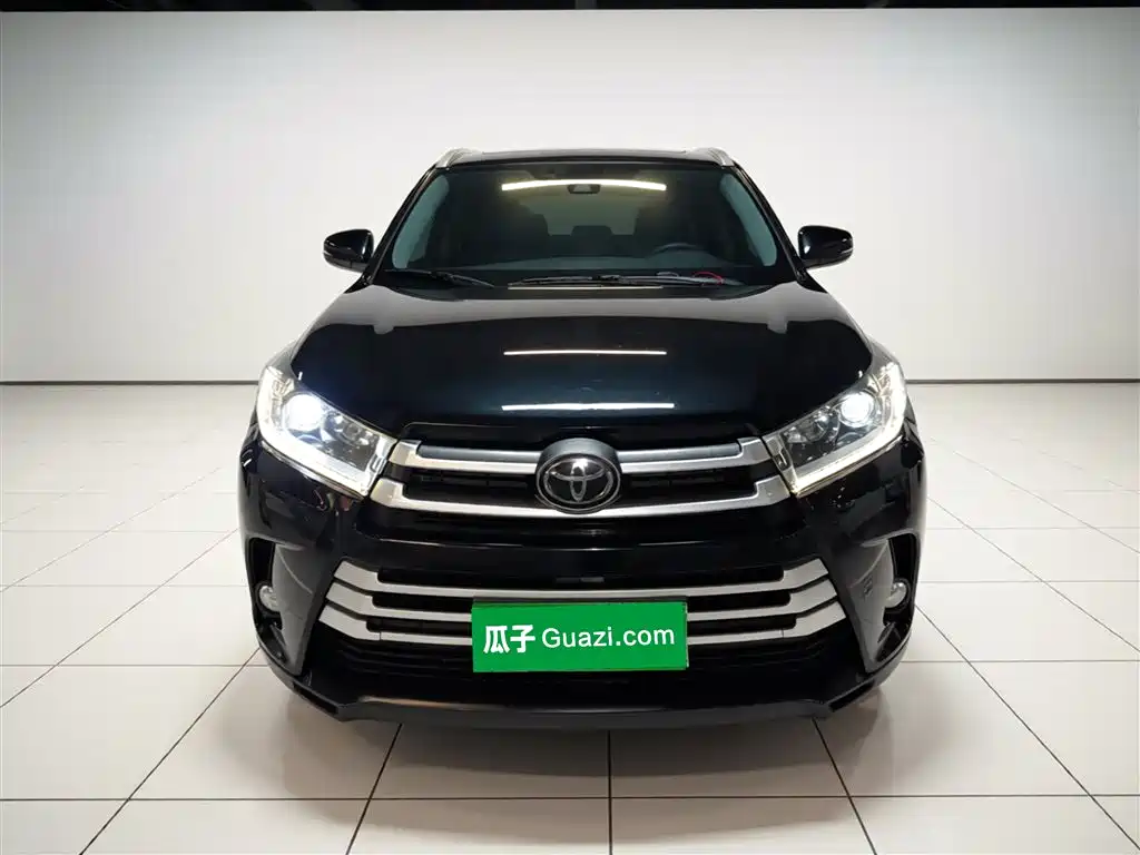 Highlander 2.0 T 4 WD Luxury 7-seat CN-V