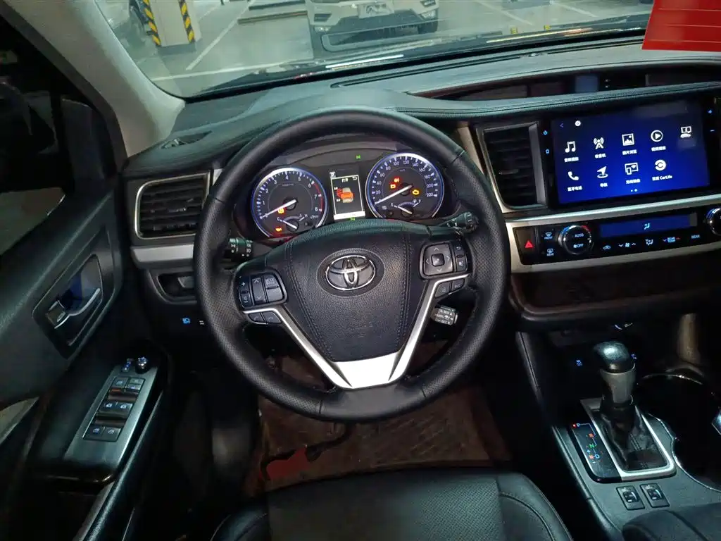 Highlander 2.0 T 4 WD Luxury 7-seat CN-V