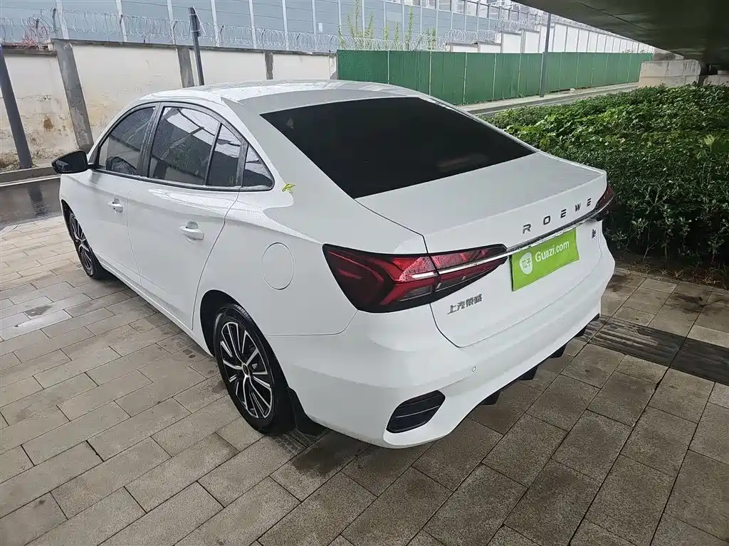 Roewe i5 1.5 L CVT Platinum