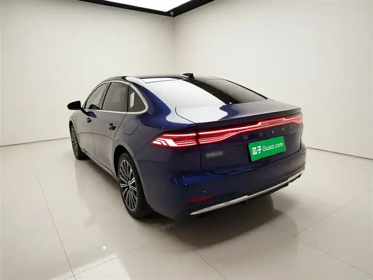 Geely Galaxy A7 EM-i 150 km Starship