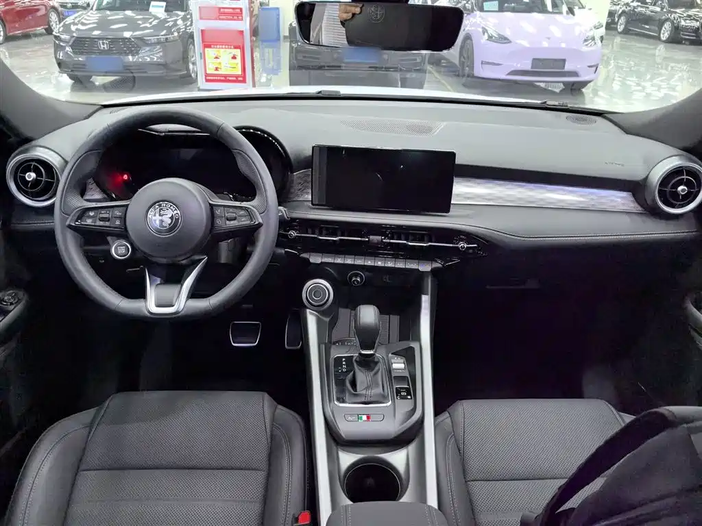 Tonale 2.0 T 268 HP AWD Veloce Track