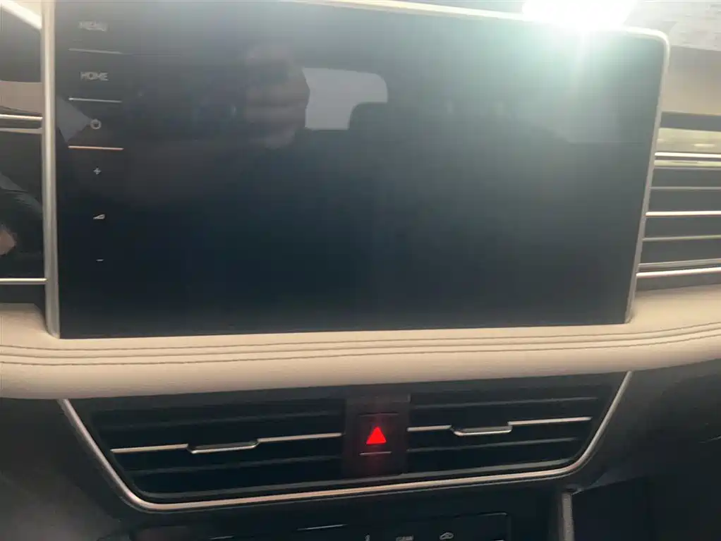 Tiguan L 330 TSI Auto 2 WD Smart Enjoyment
