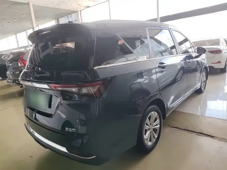 Wuling Jiachen 1.5 T CVT Smart Enjoyment Luxury