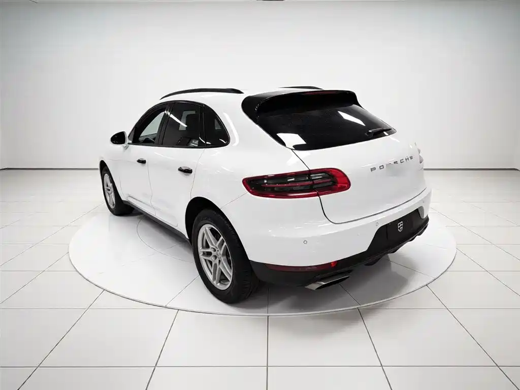 Macan Macan 2.0 T