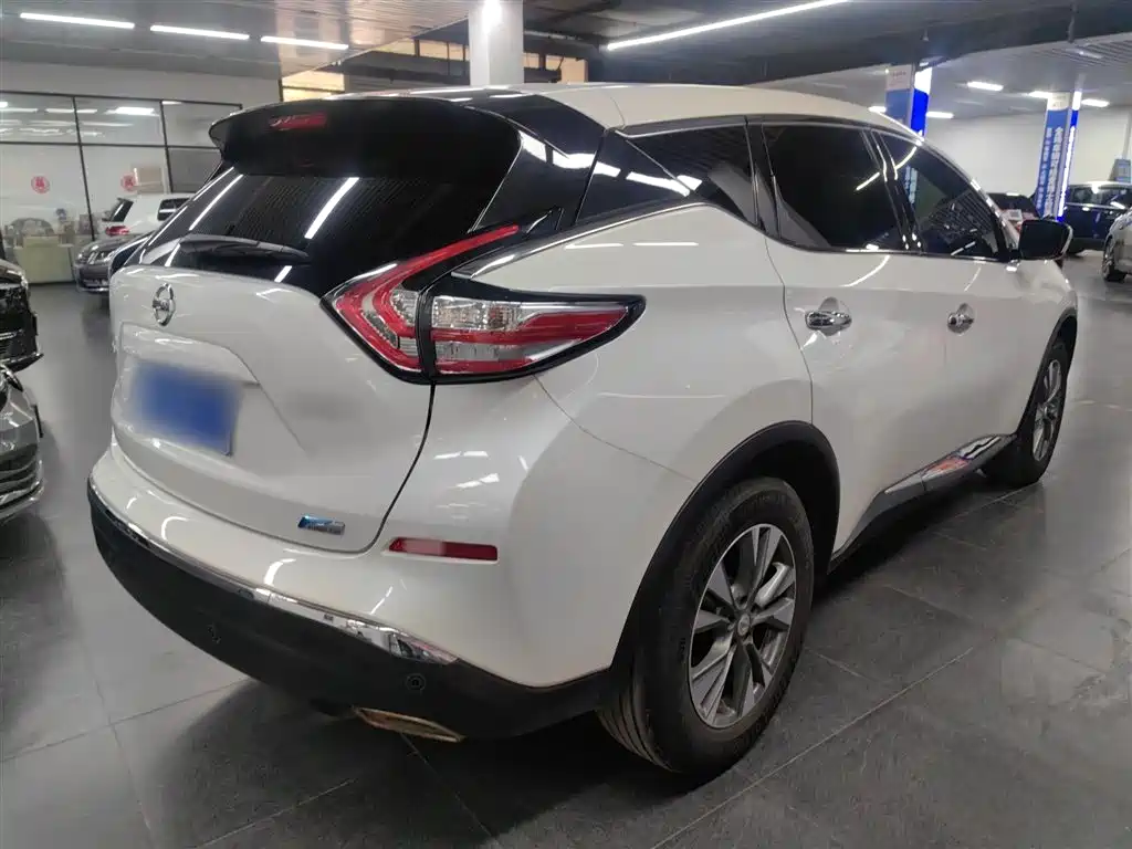 Murano 2.5 L XE 2 WD Elite