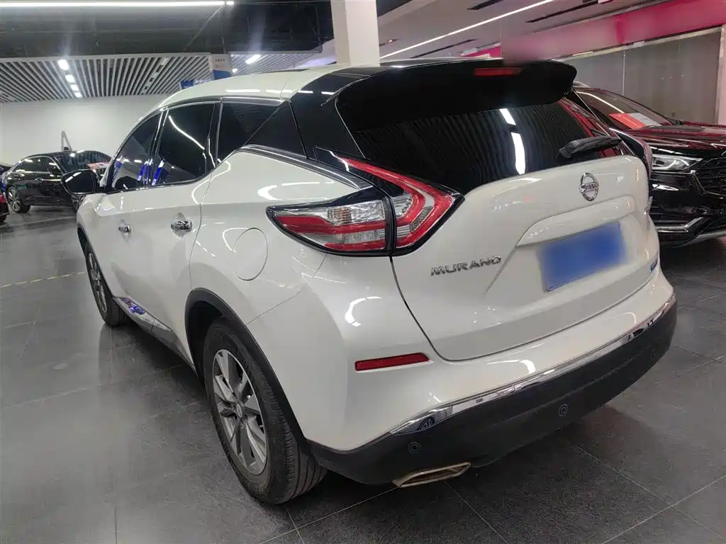 Murano 2.5 L XE 2 WD Elite