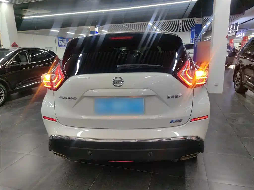 Murano 2.5 L XE 2 WD Elite