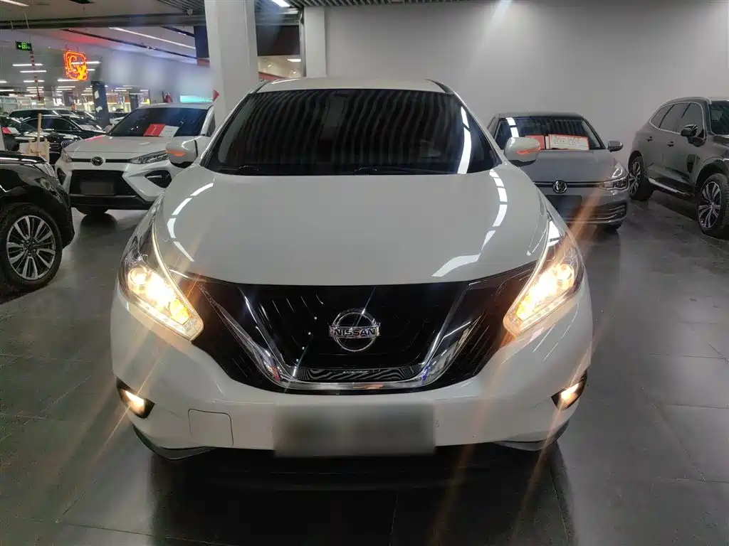 Murano 2.5 L XE 2 WD Elite
