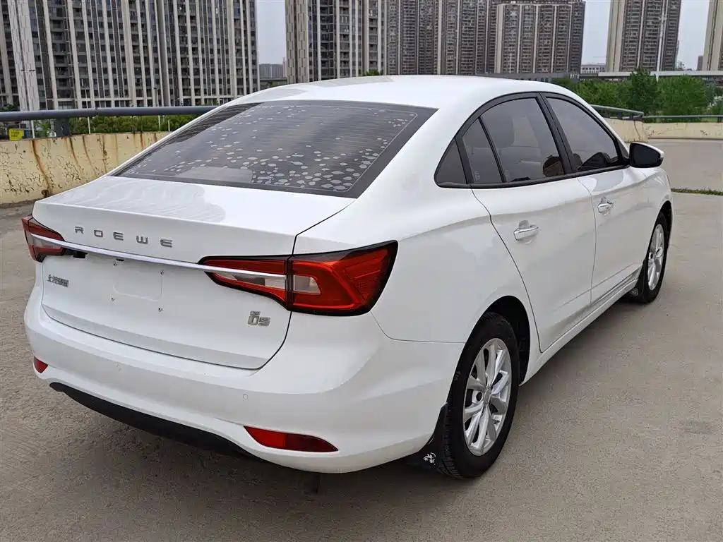 Roewe i5 1.5 L Auto 4 G Connected Leading Luxury
