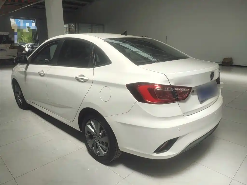 Eado DT 1.6 L Manual Smart Enjoyment