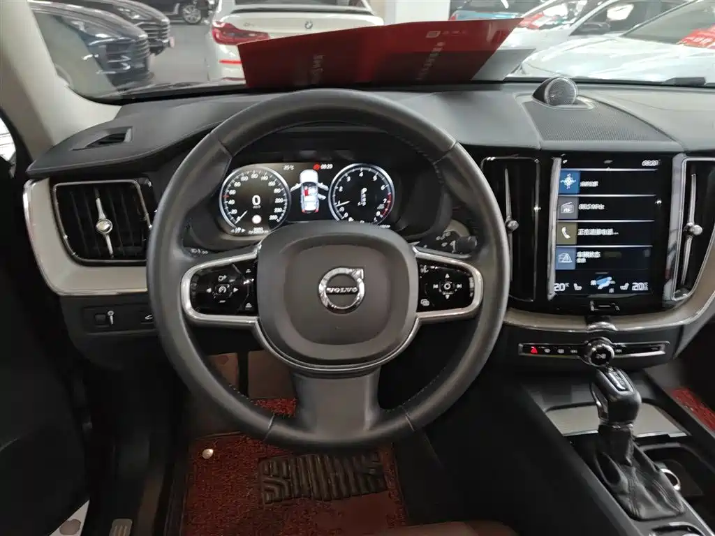 Volvo XC60 T5 4 WD Smart Grace Luxury