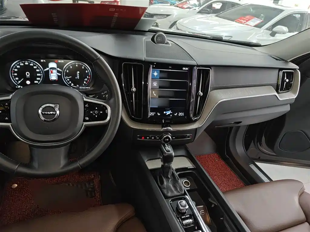 Volvo XC60 T5 4 WD Smart Grace Luxury