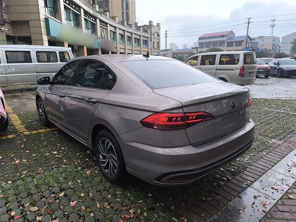 Bora 200 TSI DSG Joy Travel