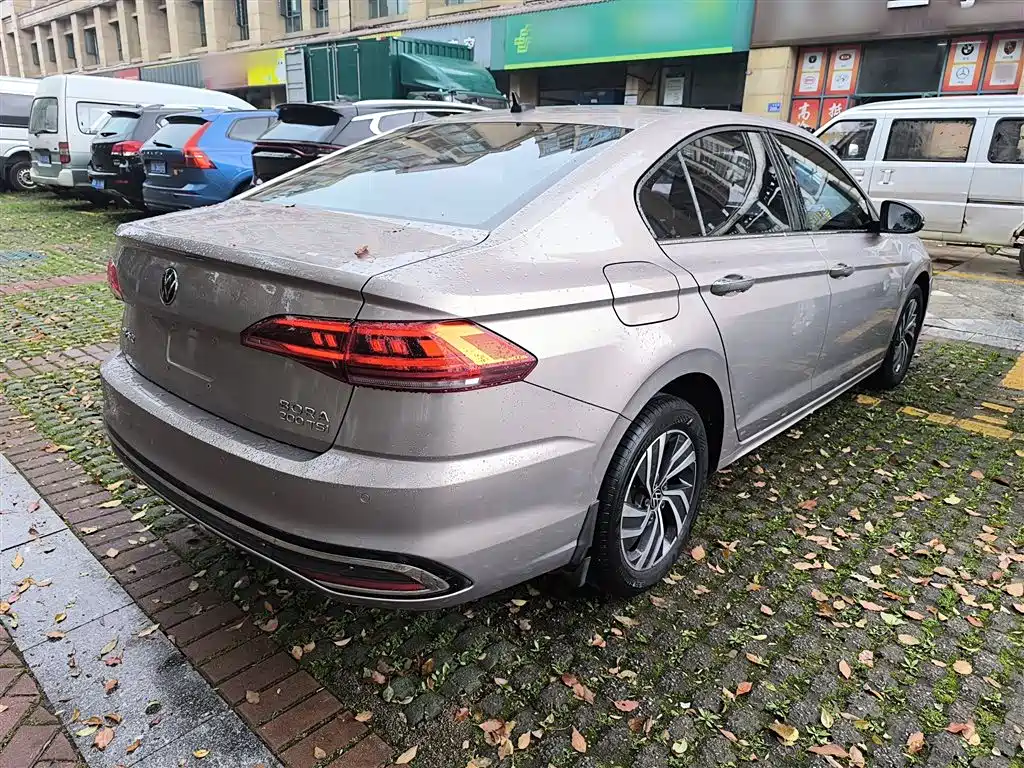 Bora 200 TSI DSG Joy Travel