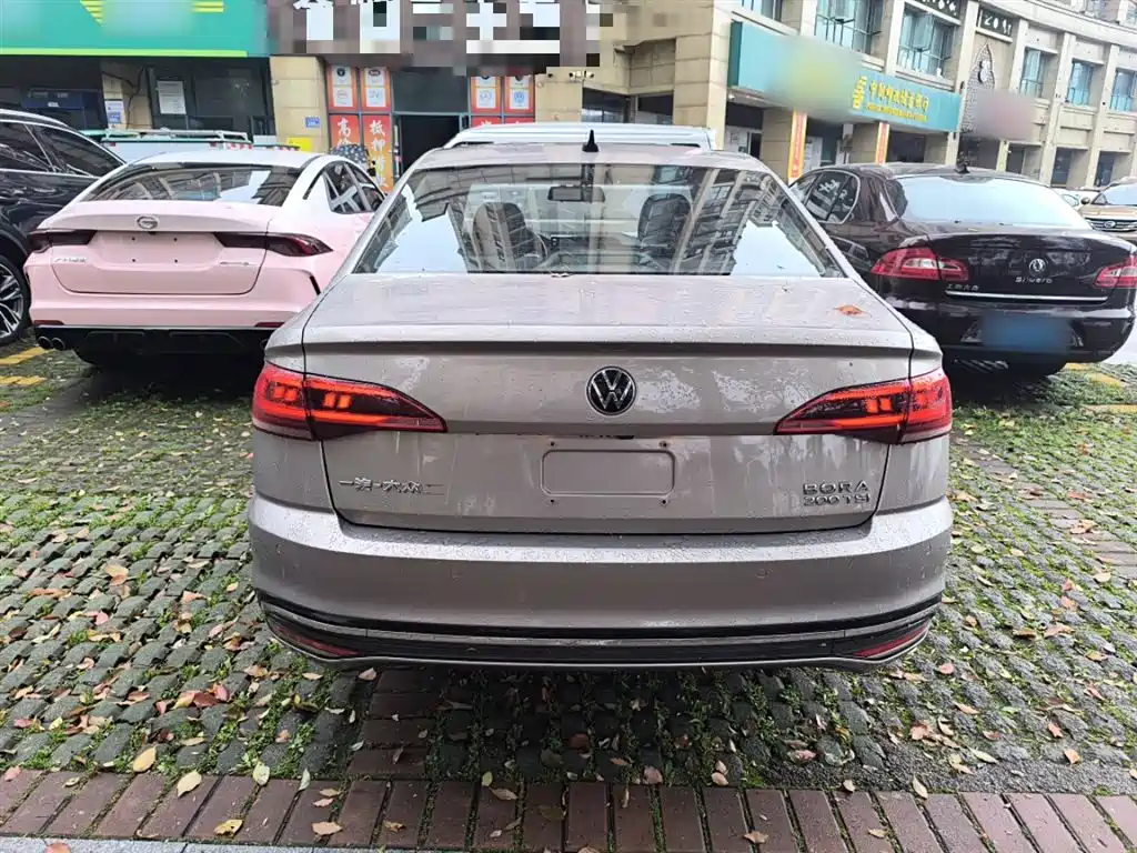 Bora 200 TSI DSG Joy Travel
