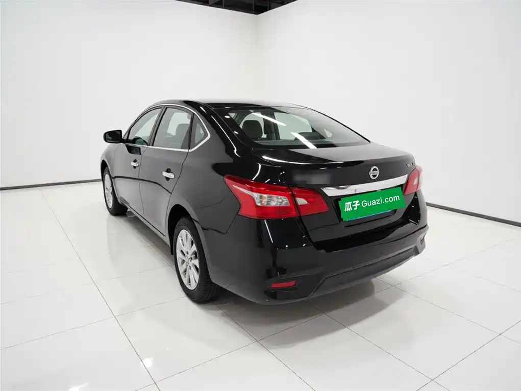 Sylphy Facelift III Classic 1.6 XE CVT Comfort