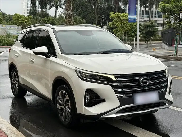 GAC Trumpchi GS4 270 T Auto Connected Tech