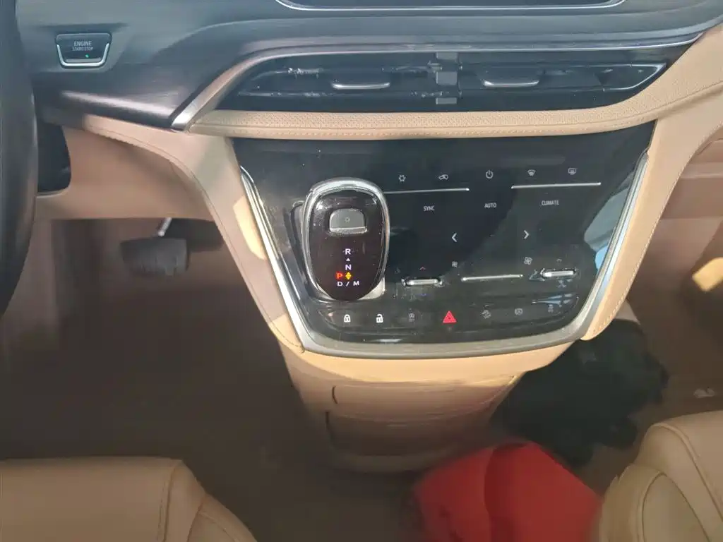 Buick GL8 ES LaCrosse 653 T Luxury