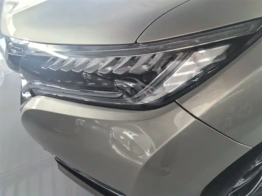Honda UR-V 370 TURBO 4 WD Premium CN-V