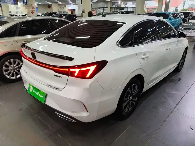 Changan Eado PLUS Blue Whale NE 1.4 T GDI DCT Distinguished