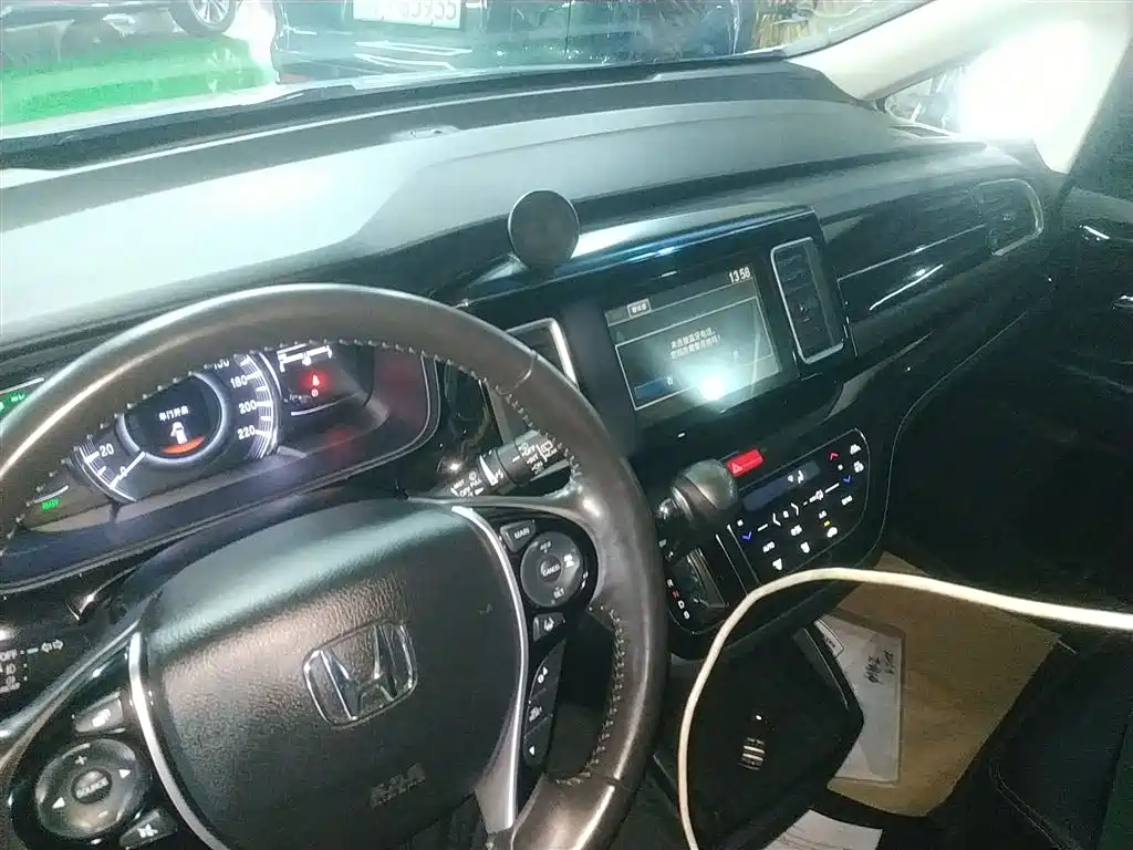 Elysion 2.0 L Hybrid Luxury