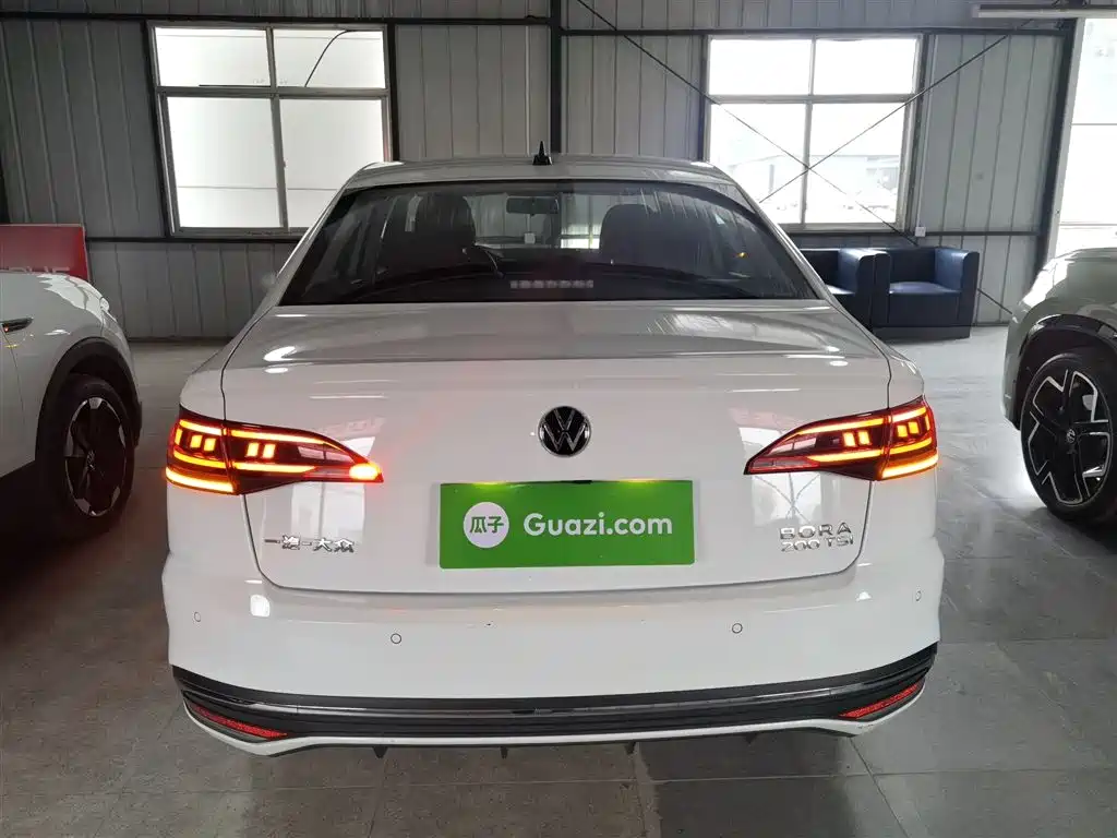 Bora 200 TSI DSG Smooth Travel