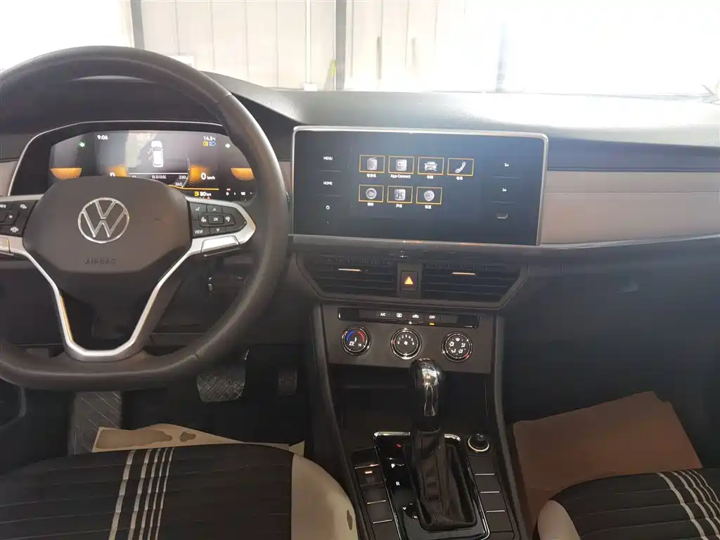 Bora 200 TSI DSG Smooth Travel