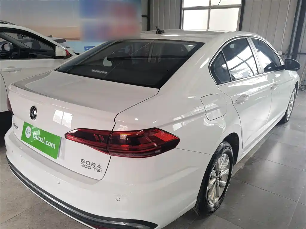 Bora 200 TSI DSG Smooth Travel