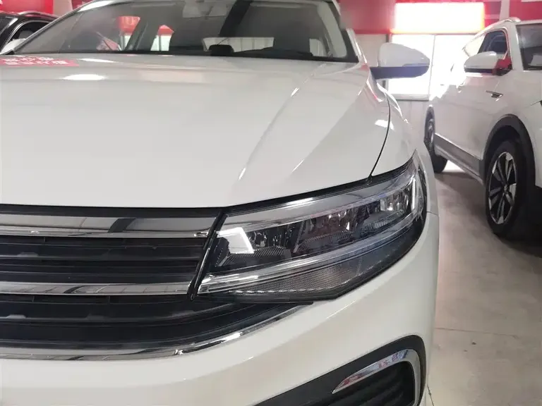 Volkswagen Bora 200 TSI DSG Smooth Travel