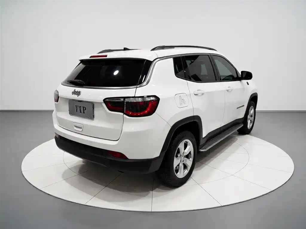 Compass 200 T Auto Home Enjoyment