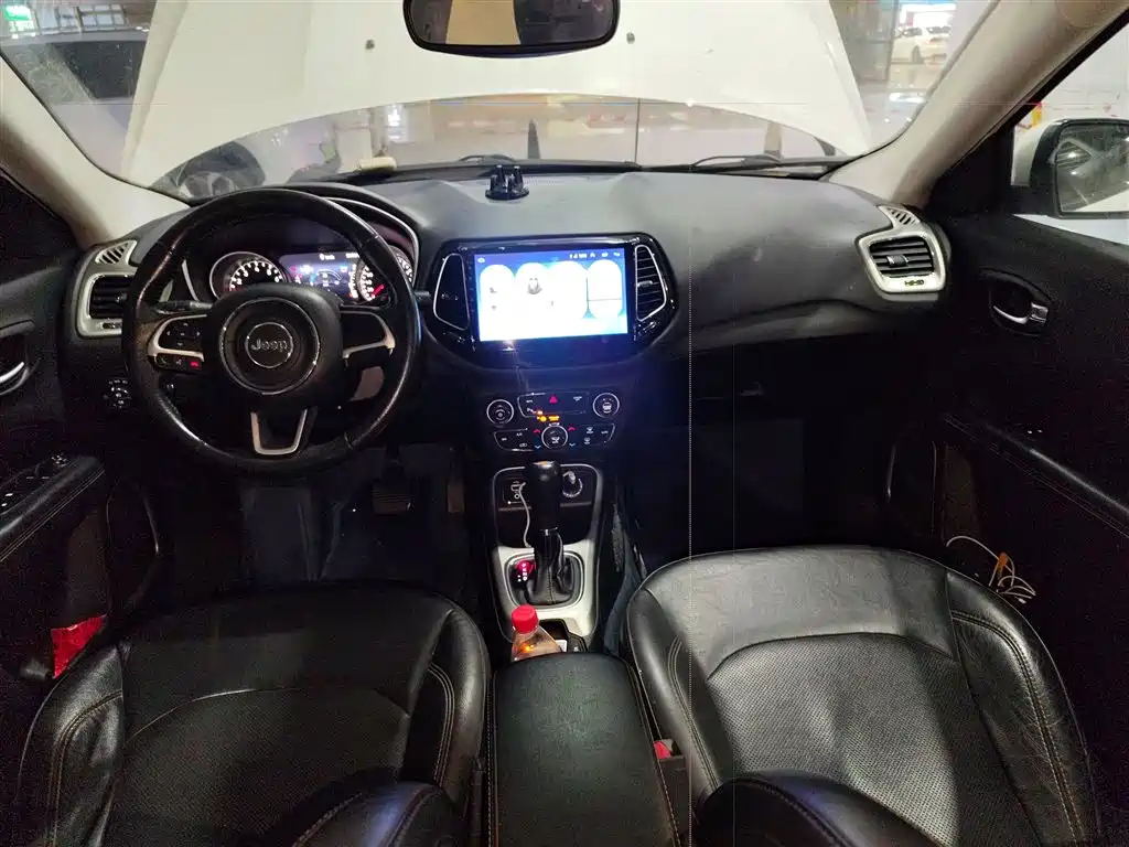 Compass 200 T Auto Home Enjoyment