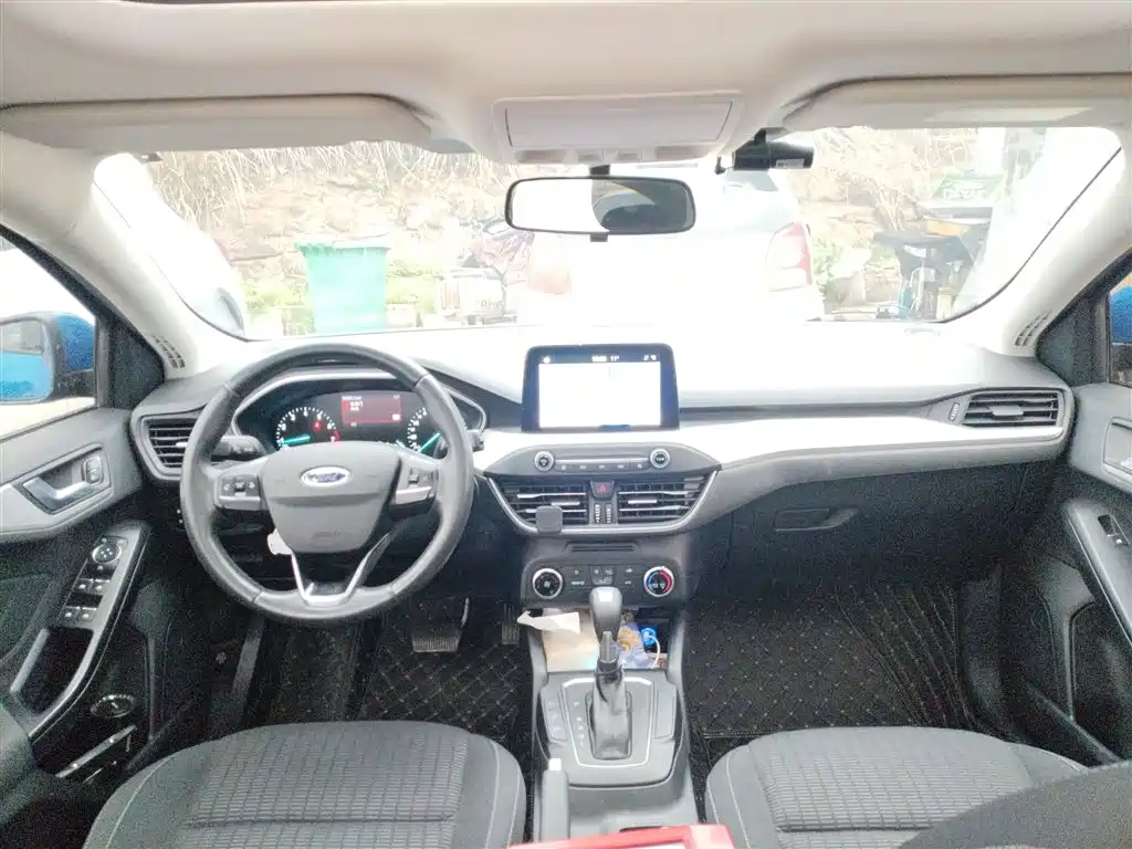 Focus 福克斯 2020款 两厢 1.5 L 自动锋跃型