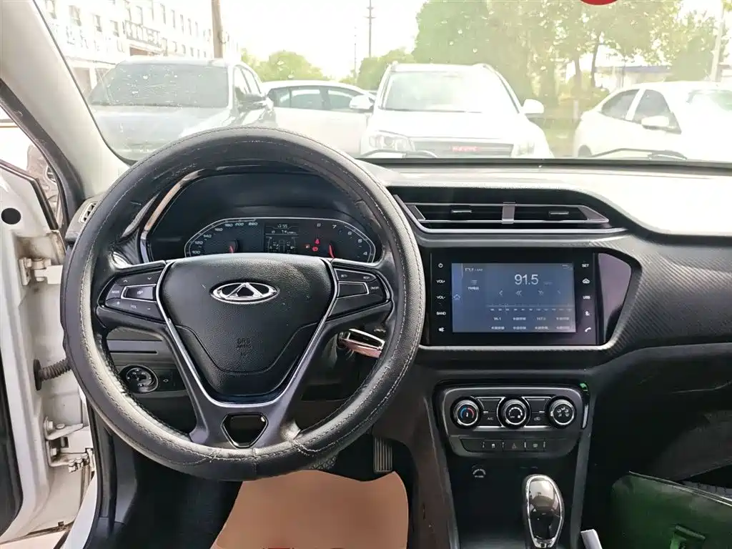 Tiggo 3 x 1.5 L Auto Luxury