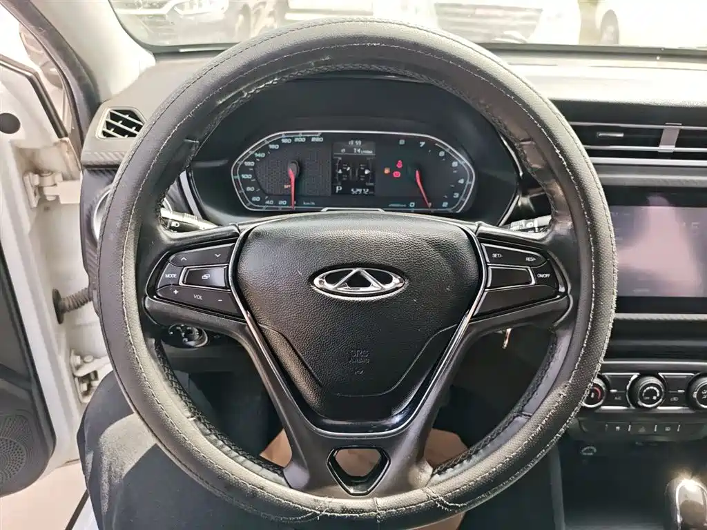 Tiggo 3 x 1.5 L Auto Luxury