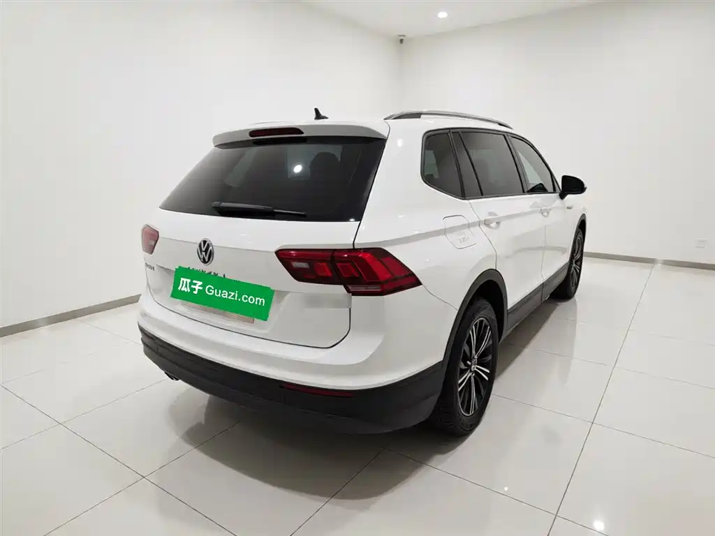 Tiguan L 330 TSI Auto 2 WD Comfort Enjoyment