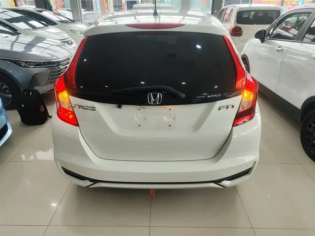 Fit 1.5 L CVT Comfort