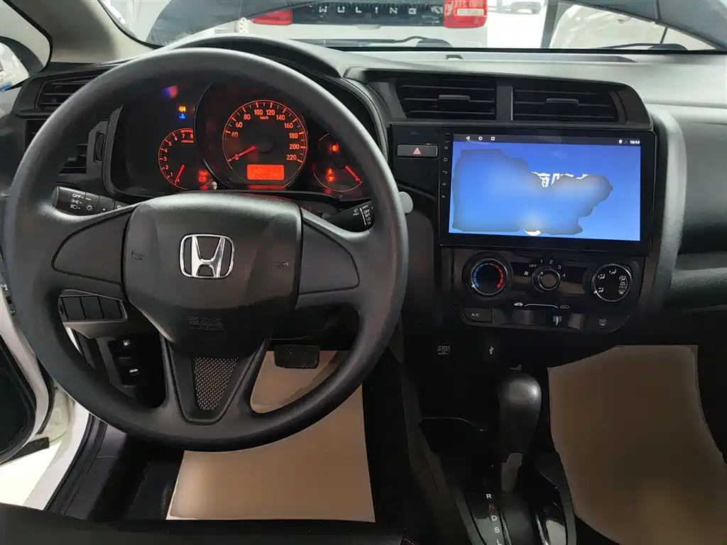 Fit 1.5 L CVT Comfort