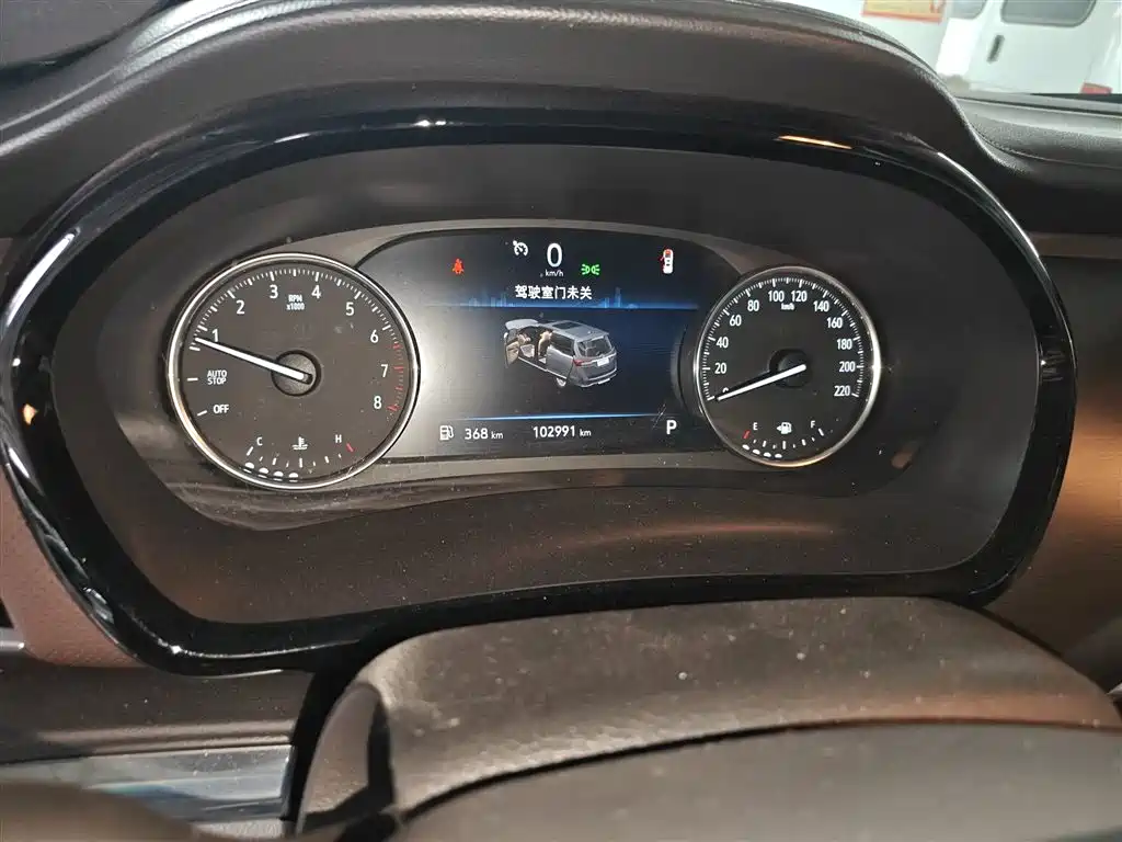 Buick GL8 Land Official Cabin 652 T Distinguished