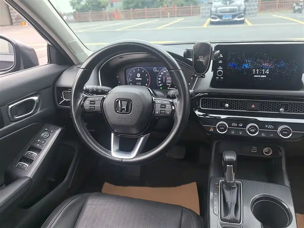Integra 240 TURBO CVT Luxury