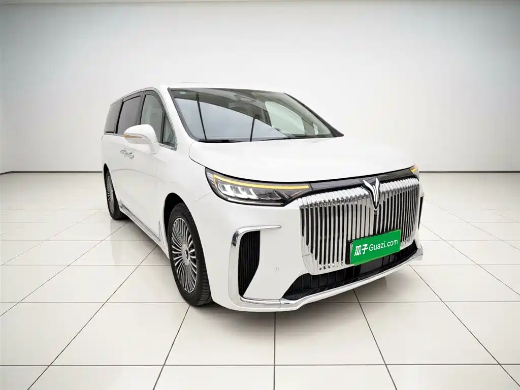 Voyah Dreamer PHEV 4 WD Flagship Kunpeng