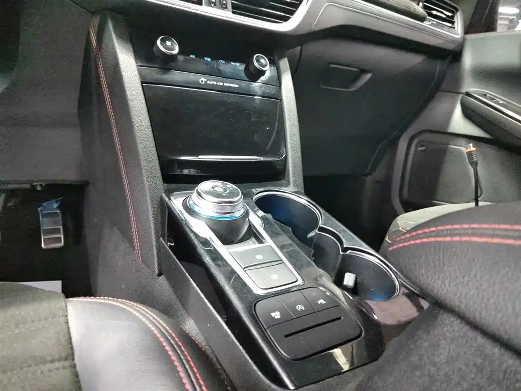 Escape EcoBoost 245 4 WD Indulge ST-LINE