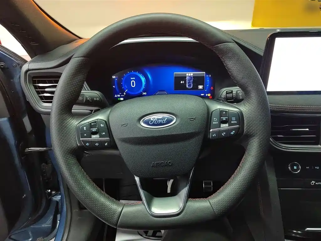 Escape EcoBoost 245 4 WD Indulge ST-LINE