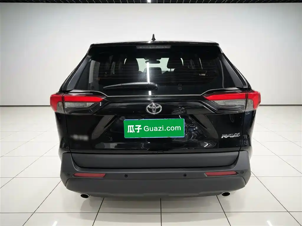 RAV4 2.0 L CVT 2 WD Urban