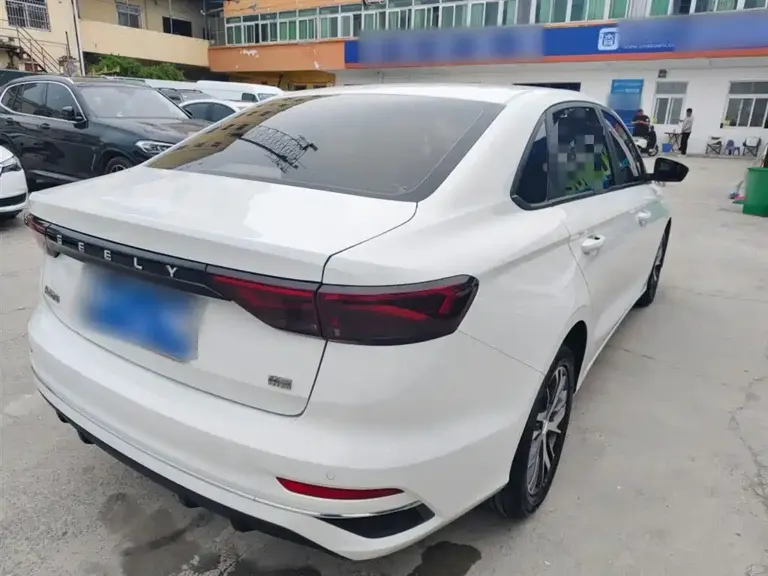 Geely Emgrand 4 th Gen Champion 1.5 L CVT Luxury