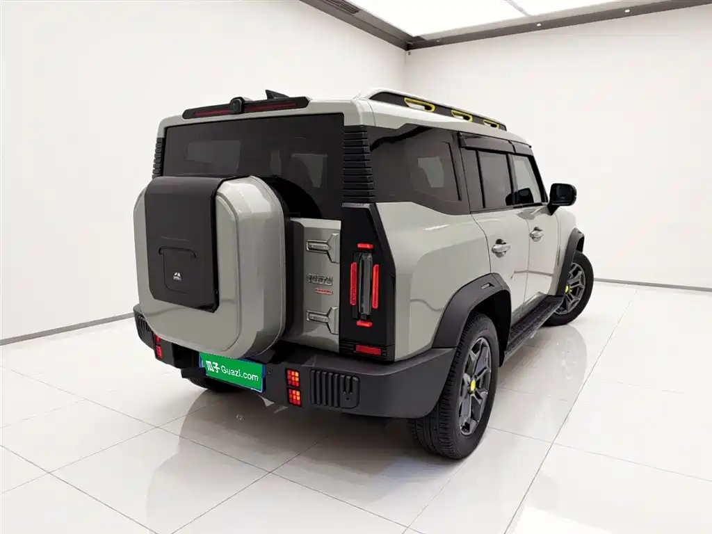 Jetour Traveller 2.0 T 4 WD Cross PRO