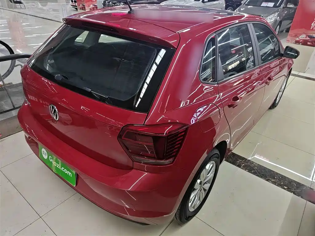 Polo Plus 1.5 L Auto Colorful Tech