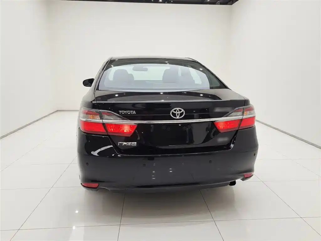 Camry 2.0 G Leading