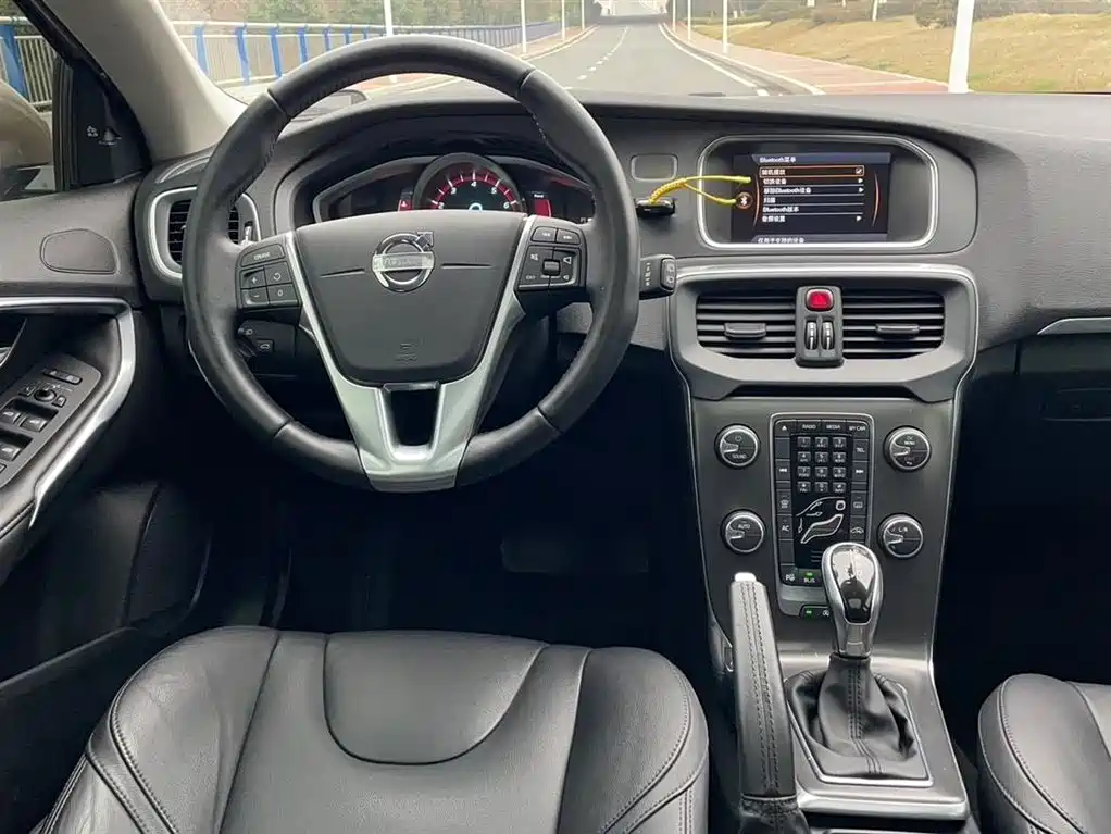 Volvo V40 2.0 T Smart Grace