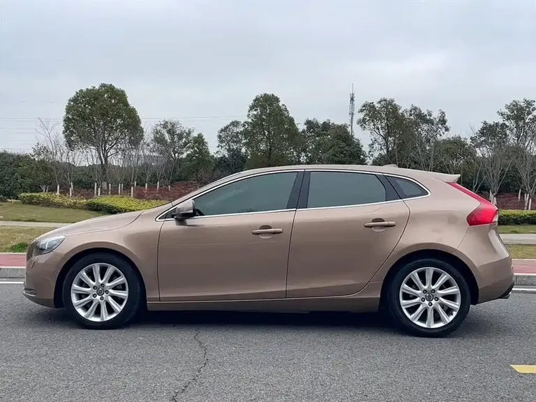 Volvo V40 2.0 T Smart Grace